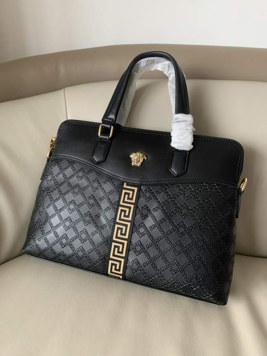 Picture of Versace Mens Bags _SKUfw234997568fw